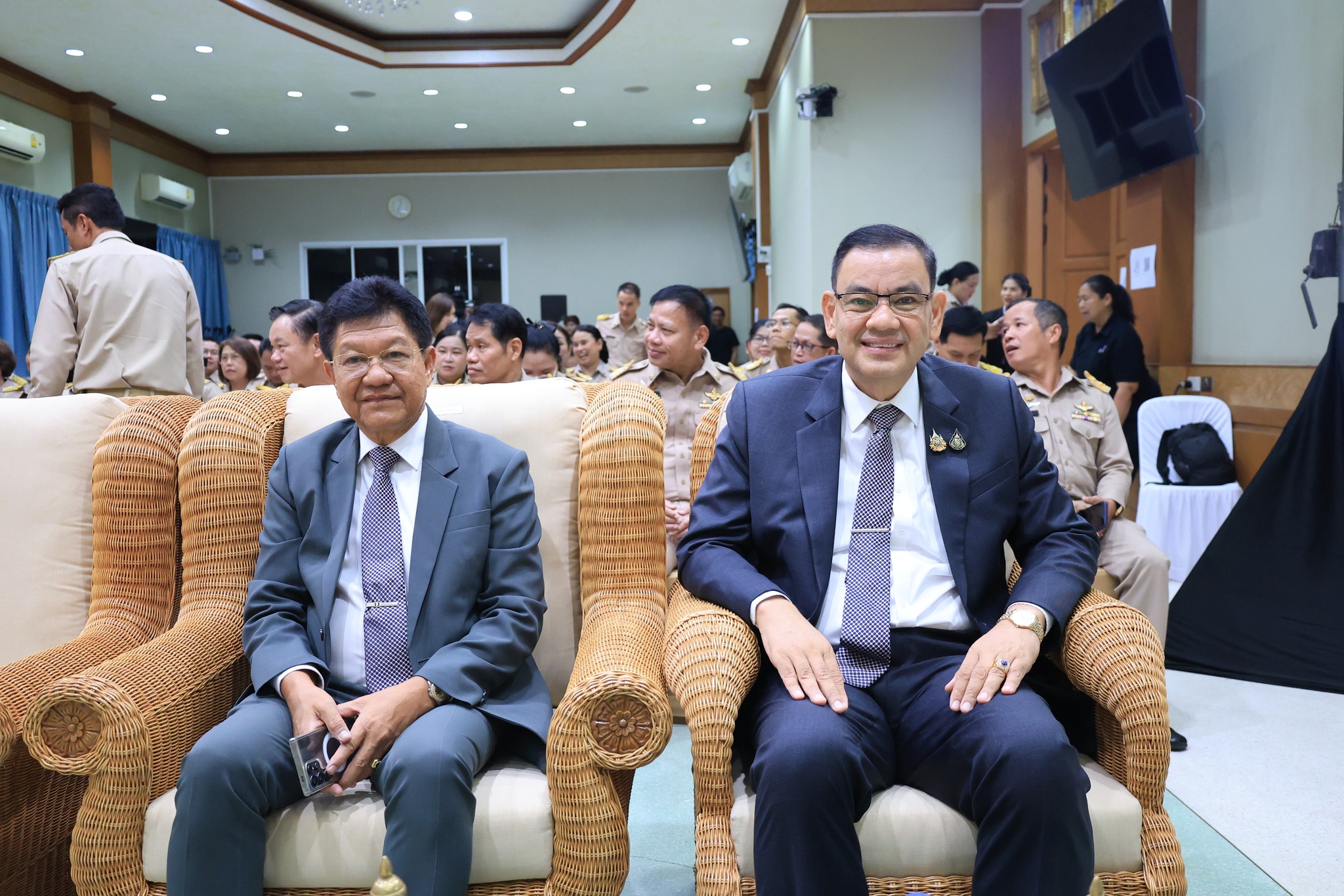 title - ส.ป.ก. จัดพิธีสักการะสิ่งศักดิ์สิทธิ์และพิธีสงฆ์ในโอกาสวันคล้ายวันสถาปนาครบรอบ 51 ปี